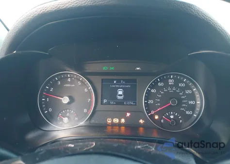 2019 Kia Forte Lxs z USA, uszkodzony, nr VIN 3KPF24AD3KE083446